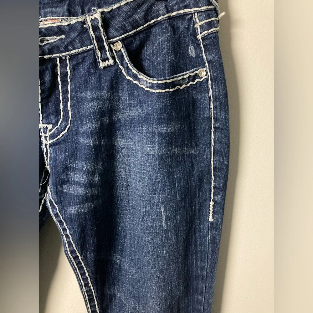 True Religion - Picture 8 of 13